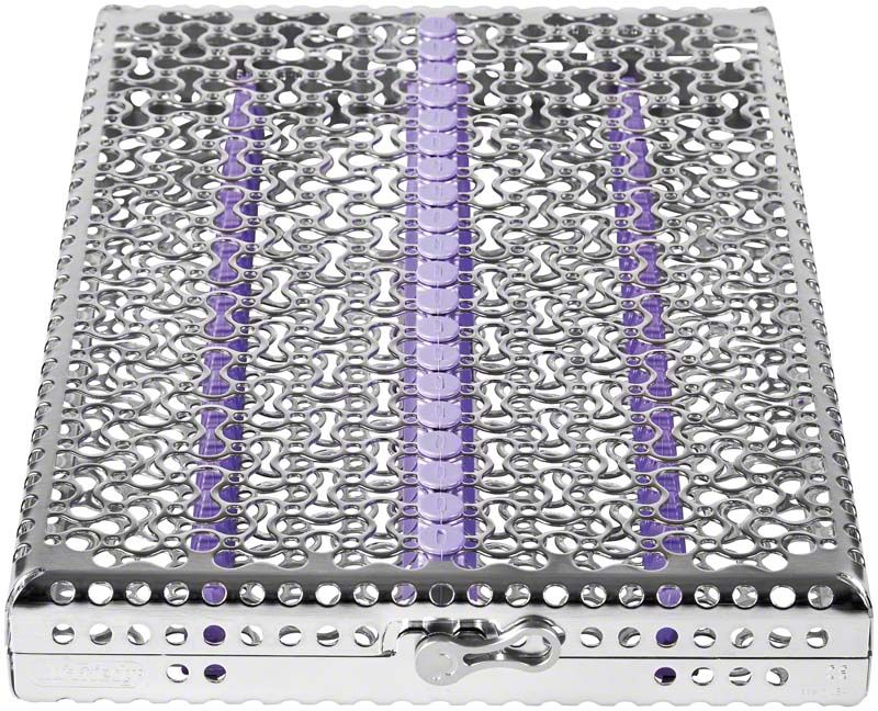 Metallkassette für 20 Instrumente mit lila Akzenten.