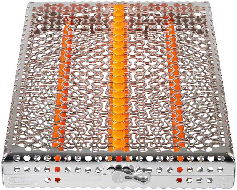 Metallkassette für 20 Instrumente mit orangenen Silikoneinsätzen.