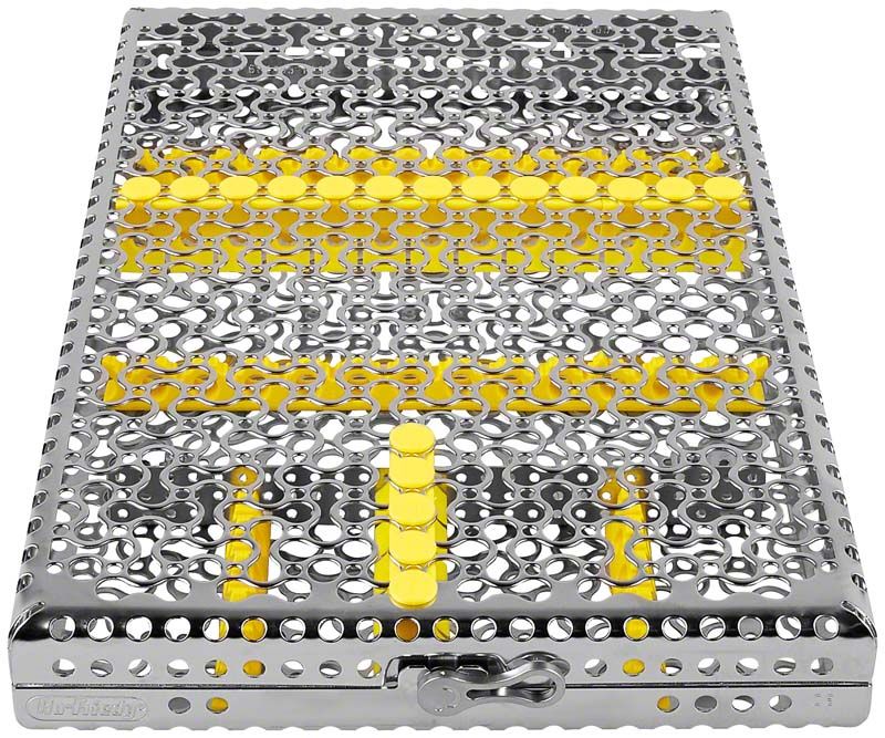 IMS Kassette für 18 Instrumente aus Edelstahl mit gelben Akzenten.