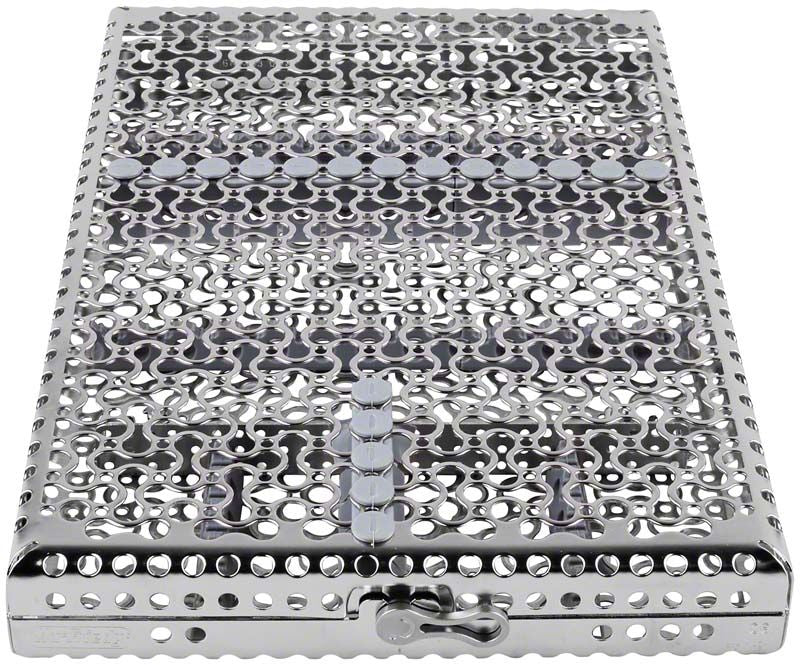Graue Kassette für 18 Instrumente mit perforiertem Metalleinsatz.