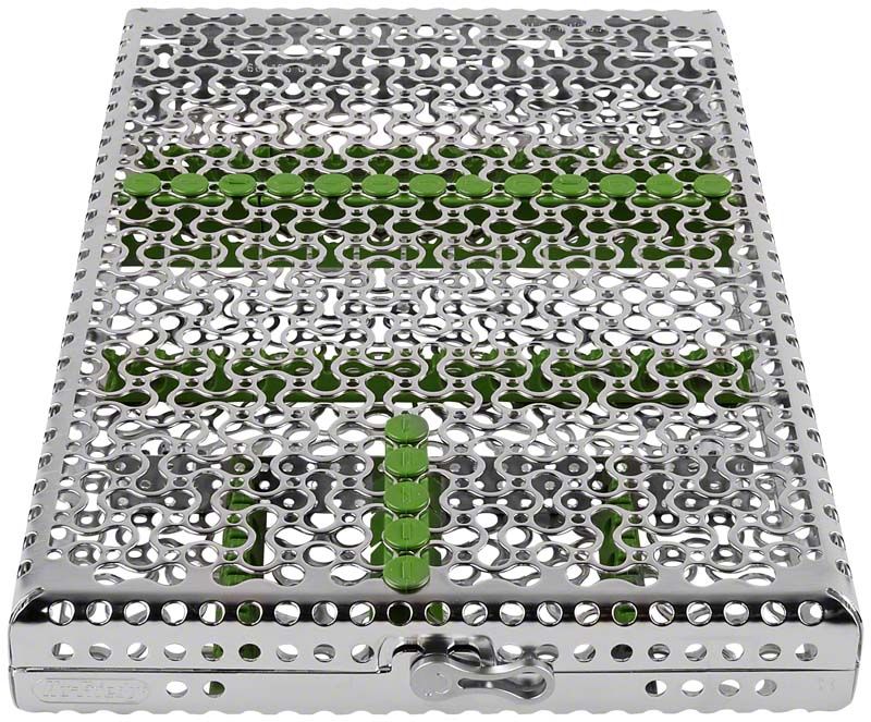 Kassette für 18 Instrumente mit grünem Einsatz aus Edelstahl.