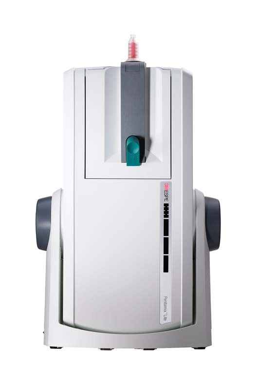 Automatisches Mischgerät Pentamix Lite von 3M™ in weißer Ausführung.