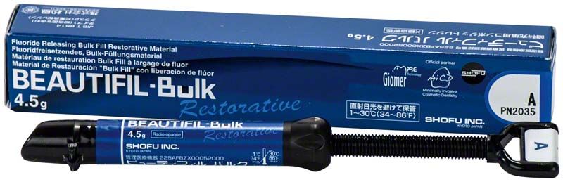 BEAUTIFIL-Bulk Restorative Spritze, blau, mit Produktinformationen auf der Verpackung.