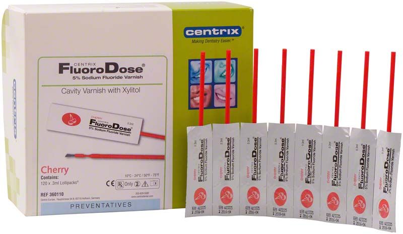 FluoroDose® 120er Cherry Natriumfluoridlack mit Einweg-Applikatoren.