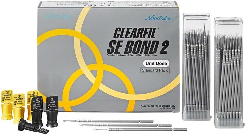 Kartonverpackung des Clearfil SE Bond 2 Unit Dose mit Zubehör.