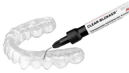 Transparente Schiene mit Clear-Blokker Gel zur präzisen Anwendung.