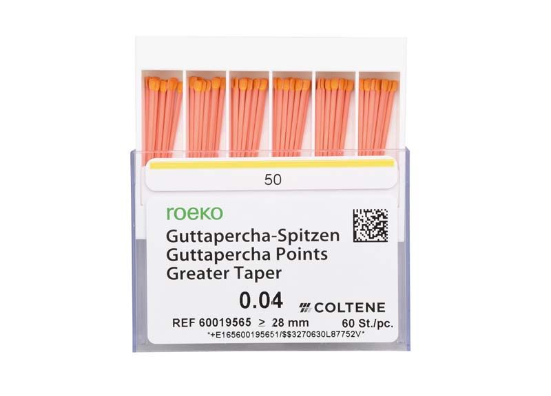 ROEKO Greater Taper Guttapercha-Spitzen 4% Gr. 050 in geöffneter Kunststoffverpackung.