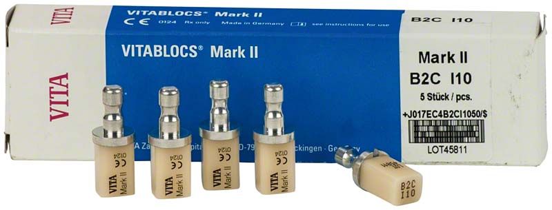 VITABLOCS® Mark II I10, fünf Zahnersatzblöcke vor Verpackung.