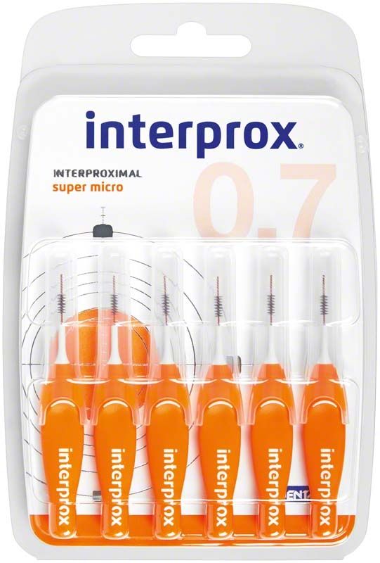 Interprox® Blister super micro, orangefarbene Interdentalbürsten im 0,7 mm Format.