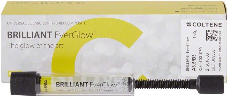 BRILLIANT EverGlow™ Spritze A3,5/B3 vor Verpackung auf weißem Hintergrund.