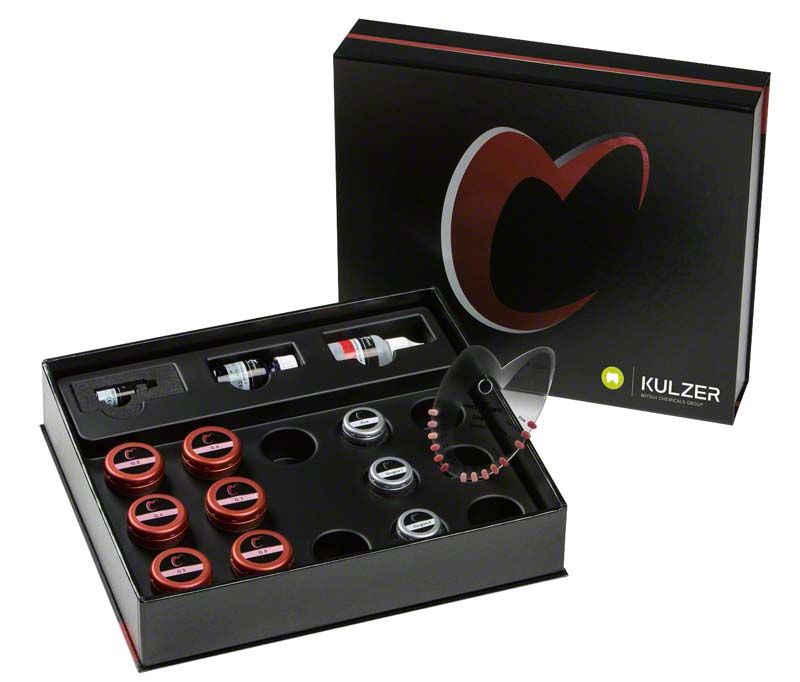HeraCeram® Gingiva-Set in geöffneter Verpackung mit mehreren Komponenten.