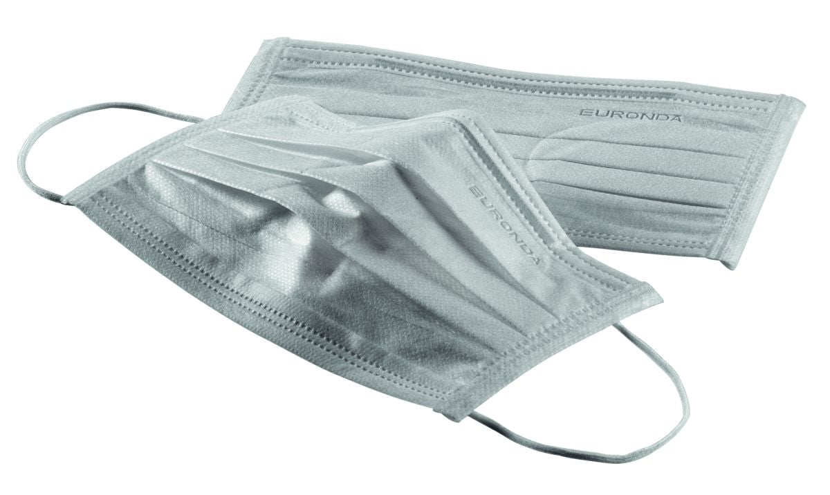 3-lagiger grauer Mundschutz mit Gummizug und Metall-Nasenbügel.