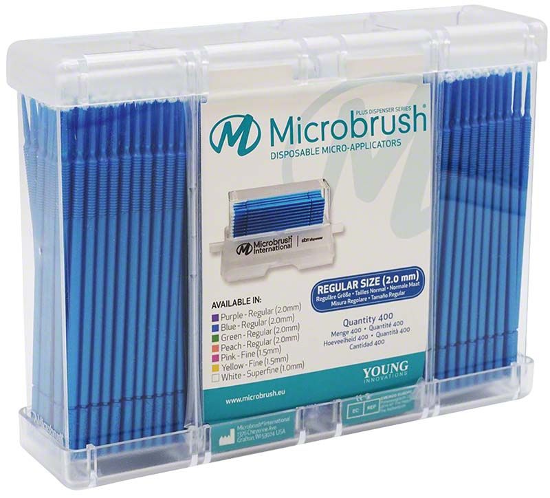 Microbrush Plus Applikatoren in blauer Spenderbox mit 400 Stück Regular-Größe.