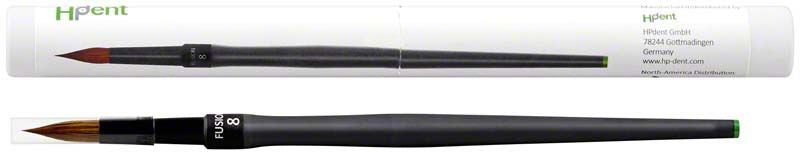 FUSION.brush Gr. 8 mit schwarzem Griff und feiner Spitze.
