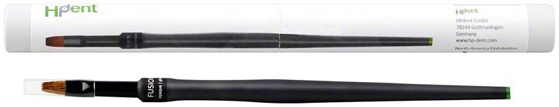 FUSION.brush opaque/glaze mit schwarzem Griff und Verpackung im Hintergrund
