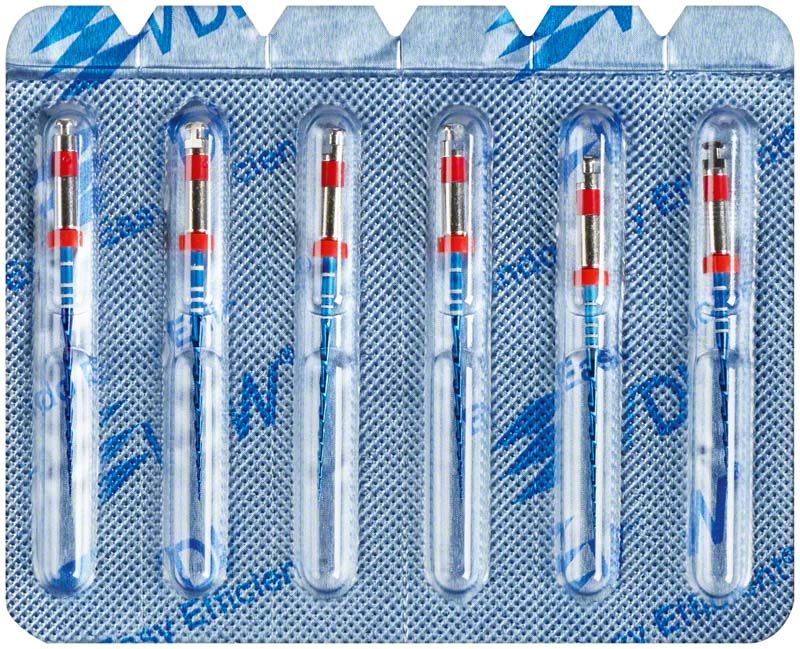 Blisterverpackung mit sechs RECIPROC® blue 25mm R25 Endodontie-Instrumenten.