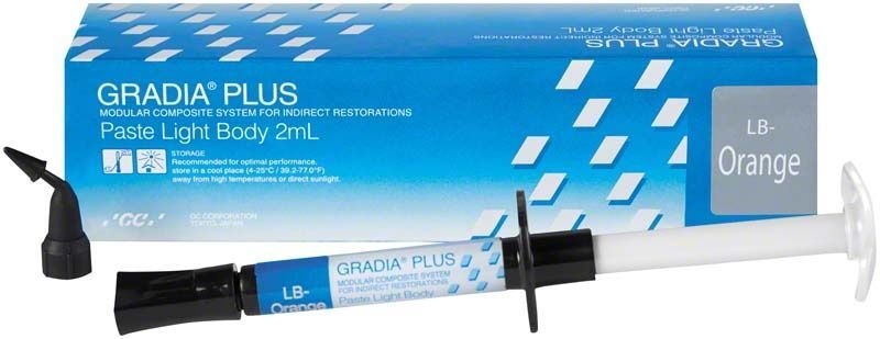 GRADIA® PLUS Paste Light Body LB-orange, 2ml Spritze mit Verpackung.