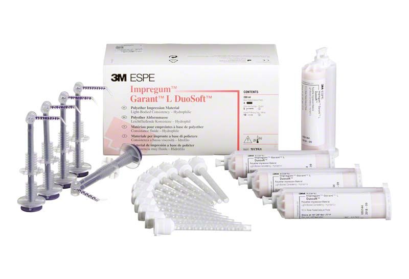 Impregum™ Garant™ L DuoSoft™ Refill Packung mit Spritzen und Mischkanülen.