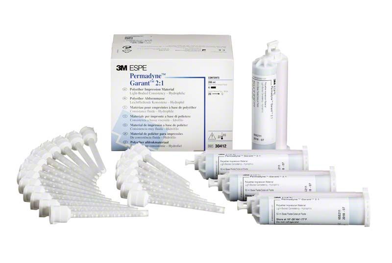 Permadyne™ Garant™ 2:1 Polyether Abformmaterial mit Sicherheitskartuschen und Mischspitzen.