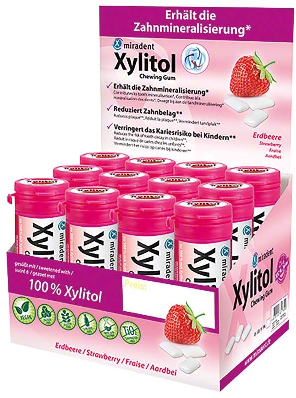 Xylitol-Kaugummi für Kinder mit Erdbeergeschmack in rosa Verpackung.