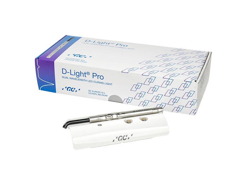 D-Light® Pro Kit Polymerisationslampe mit Verpackung auf weißem Hintergrund.