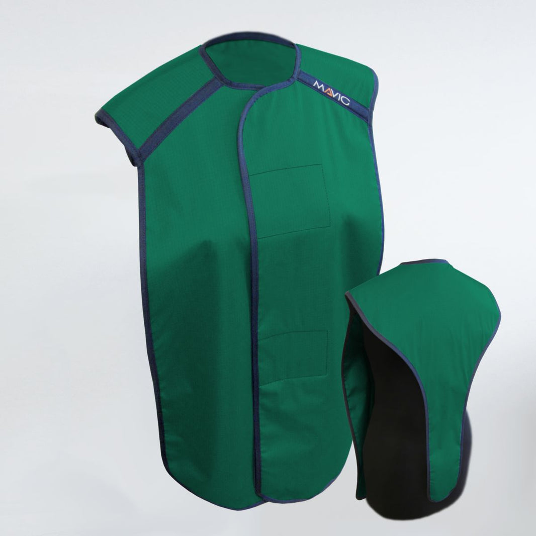 Panoramaschürze RD635 für Kinder in grüner Farbe mit blauen Rändern.