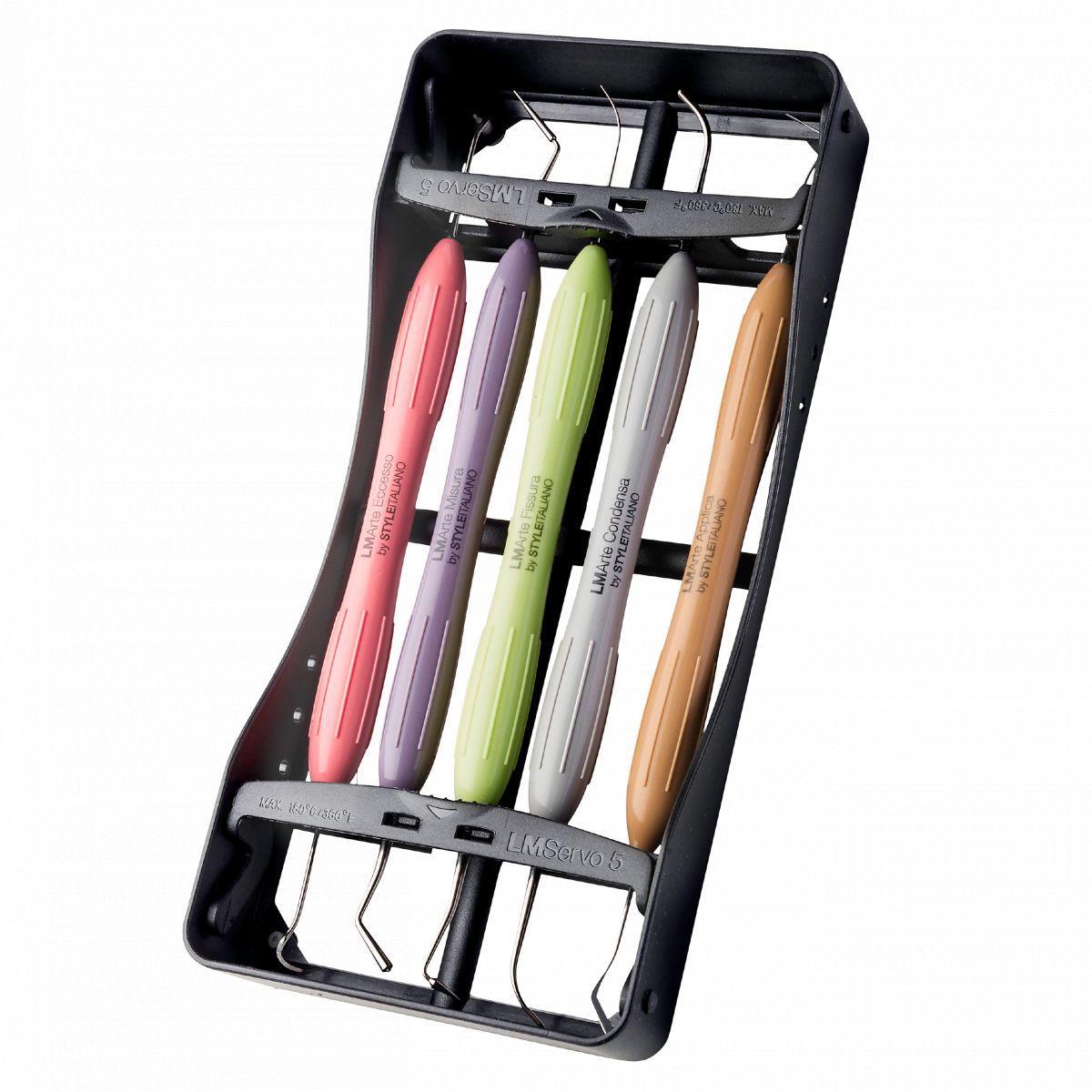 Set von fünf zahnärztlichen Werkzeugen mit bunten Griffen im Etui.