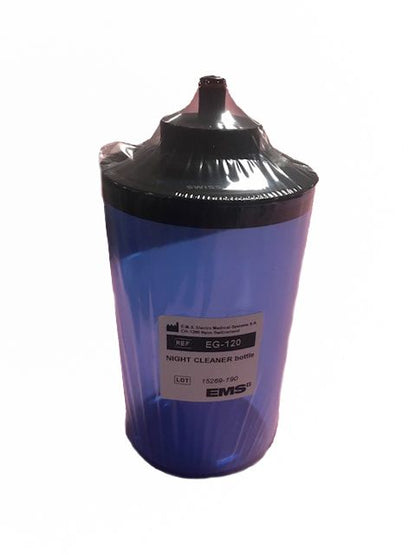 Blaue NIGHT CLEANER® Anwendungsflasche mit schwarzem Deckel für AIRFLOW® Systeme.