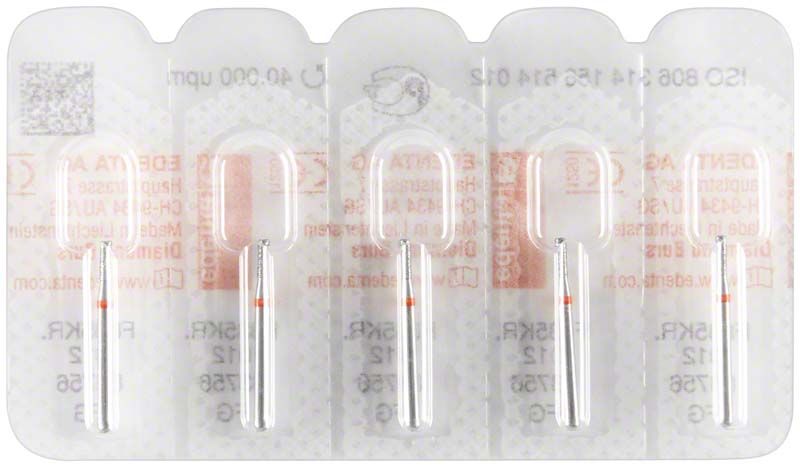 Blisterpackung mit fünf Diamant-FG-835KRF-012-Bohrern für zahnmedizinische Anwendungen.