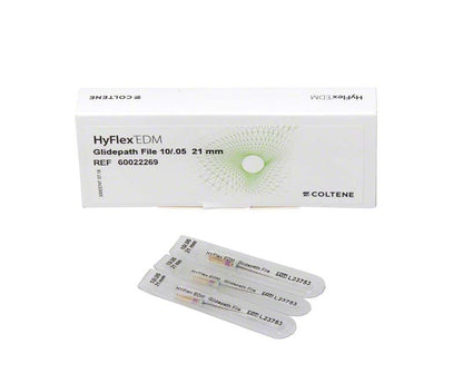 HyFlex™ EDM Niti-Feilen 21mm Verpackung mit drei Feilen auf weißem Hintergrund.