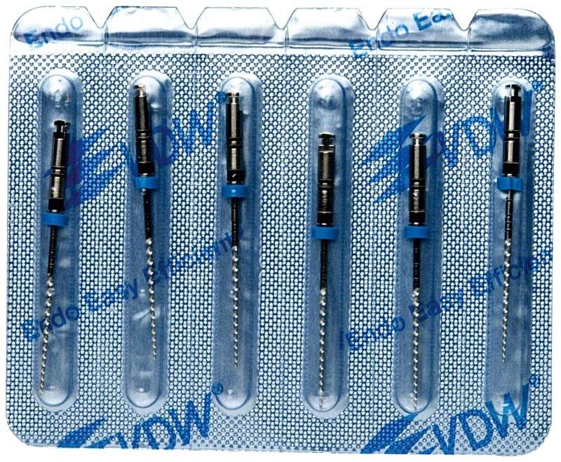 FlexMaster® NiTi-Feilen für die maschinelle Wurzelkanalaufbereitung in Blisterverpackung.