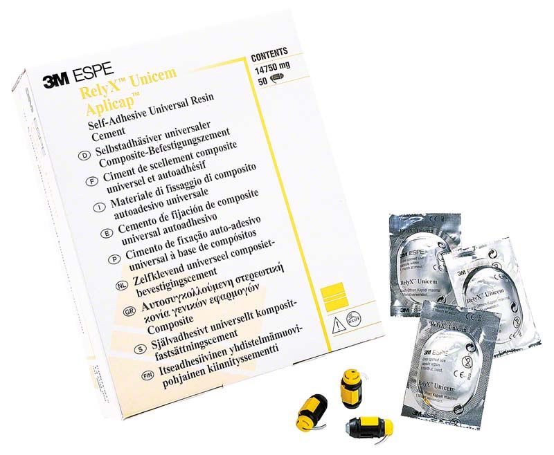 3M RelyX Unicem Aplicap 50er A2 Verpackung mit Einzelkapseln und Zubehör.