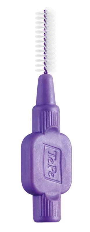 Lila Interdentalbürste mit ergonomischem Griff und Kunststoffummantelung.