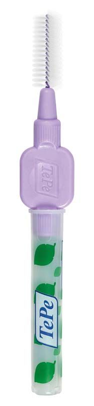 Hellviolette TePe Interdentalbürste Extra Soft mit ergonomischem Griff und Kunststoffdraht.