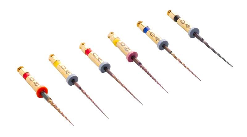 HyFlex™ CM NiTi-Feilen 21mm in verschiedenen Farben und Größen.