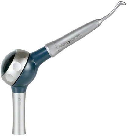 Prophy-Mate neo Pulverstrahlgerät mit ergonomischem Handstück und Düsenspitze.