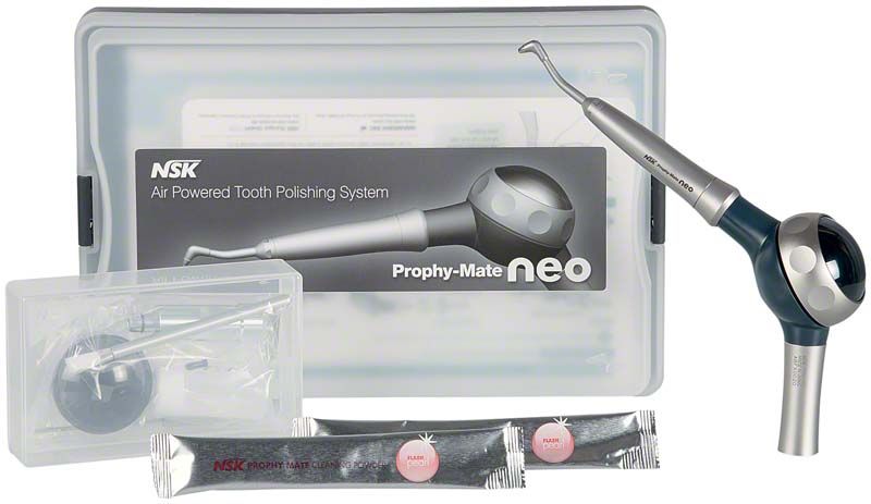 Prophy-Mate neo Sirona mit Zubehör und Transportkoffer in geöffneter Ansicht.