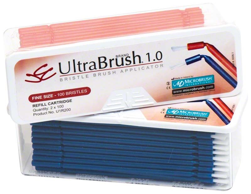 UltraBrush® Applikatoren Refill fein in Verpackung mit blauen und roten Bürsten.