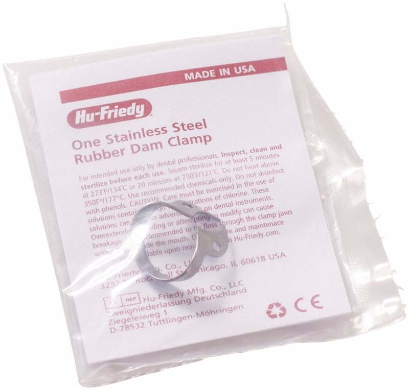 Kofferdam-Klammer Satin Steel Figur W4 für OK Molaren in transparenter Verpackung.