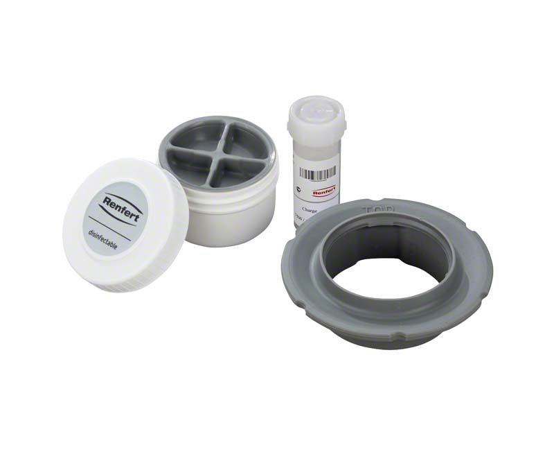 SYMPRO Mini-Becher Set mit Deckel und Zubehör auf weißem Hintergrund.