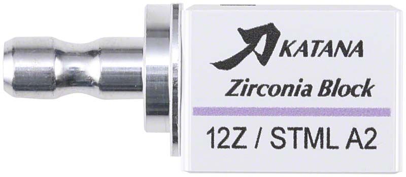 Zahnmedizinischer KATANA™ Zirconia Block STML 12Z B2 in weißer Verpackung.