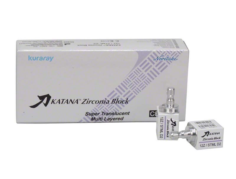 KATANA™ Zirconia Block STML 12Z D2 vor Verpackung mit Beschriftung.