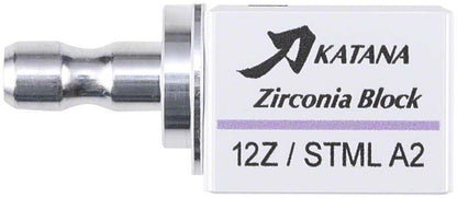 KATANA™ Zirconia Block STML 12Z D2 mit Fokus auf Produktanschluss.
