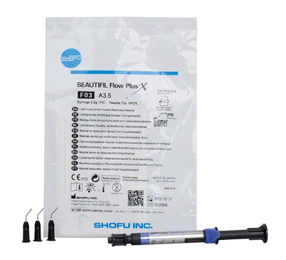 Injektionsspritze BEAUTIFIL Flow Plus X F03 A3.5 vor Verpackung.