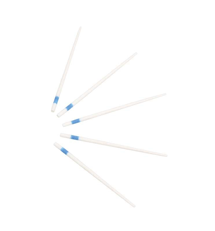 HyFlex™ EDM Papierspitzen 60/.02 mit blauer Farbcodierung für Wurzelkanaltrocknung.