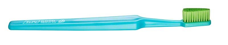 TePe GOOD™ Zahnbürste Regular Soft mit grünem Griff und weichen Borsten.