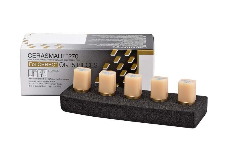 CERASMART™ 270 Blöcke für CEREC® auf schwarzem Halter mit Verpackung.
