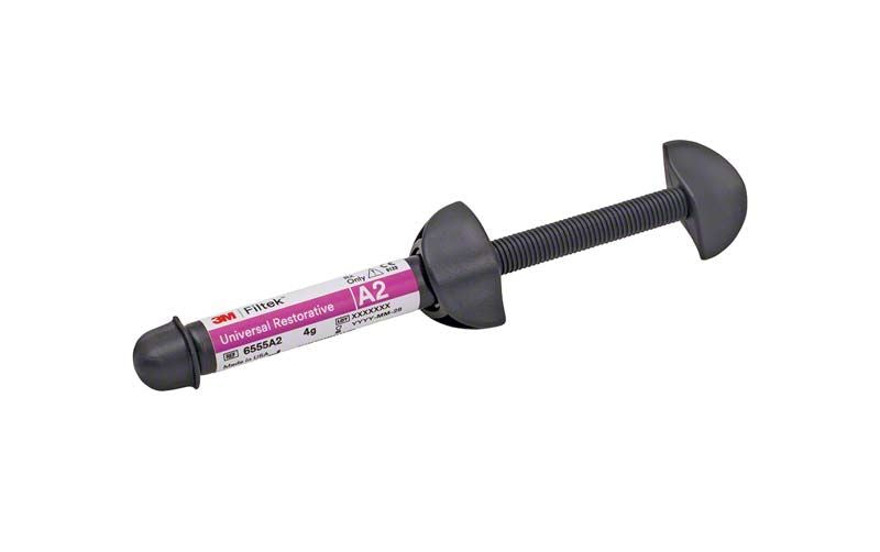 Filtek™ Universal Restorative Spritze A2 zur Zahnrestauration.