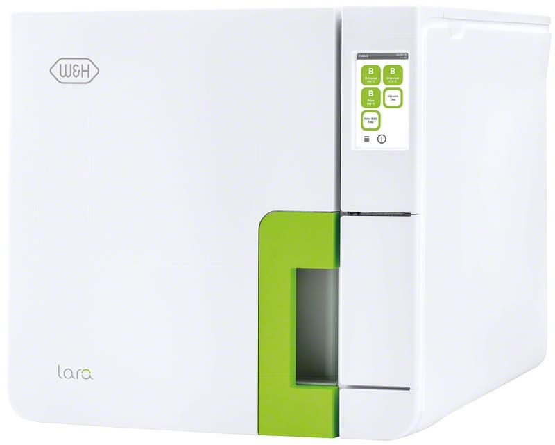 Weißer medizinischer Autoklav Lara 17 mit grünem Akzent und Display.