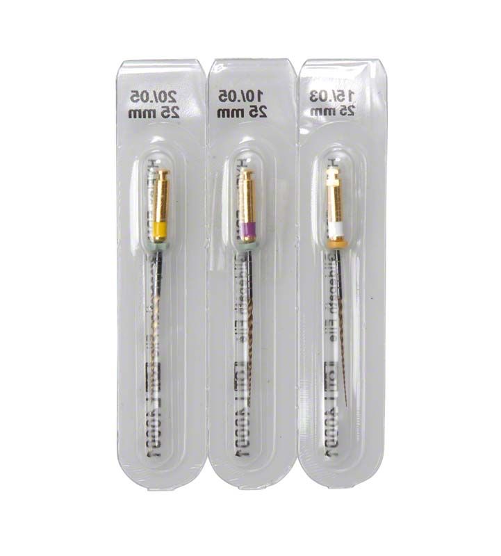 Drei HyFlex™ EDM Endofeilen in Blisterverpackung, farbcodiert, 25 mm Länge.